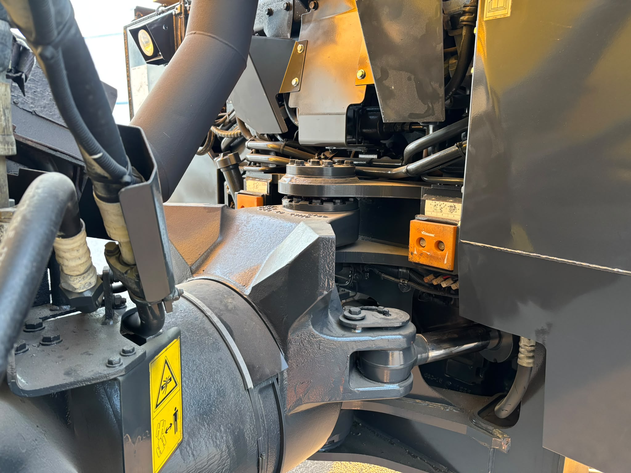 DUMPER ARTICULADO KOMATSU HM400-3 - Imagen 12